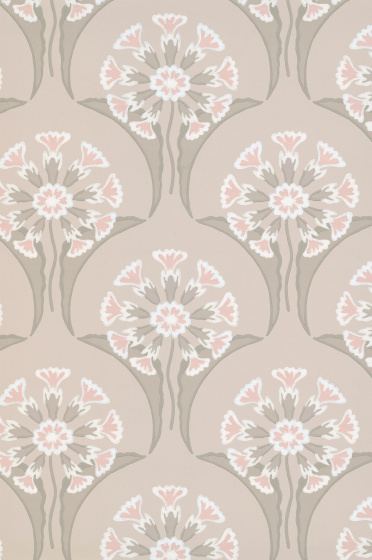 Swatch of the pink floral wallpaper 'Hencroft - Lute'.